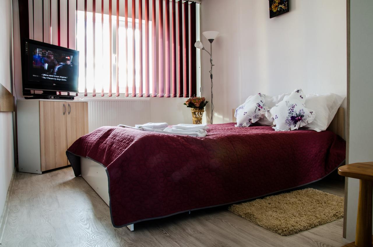 Pensiunea Georgibel Deva Buitenkant foto