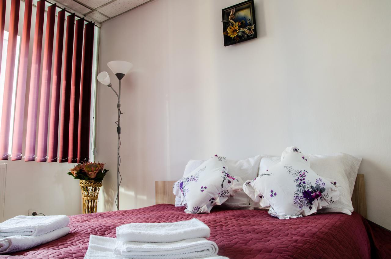 Pensiunea Georgibel Deva Buitenkant foto